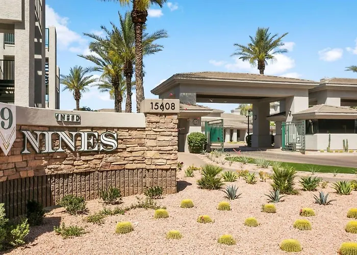 2br Cozysuites At Kierland Commons With Pool #06 *