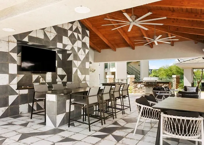 2br Cozysuites At Kierland Commons With Pool #06 Apartment *